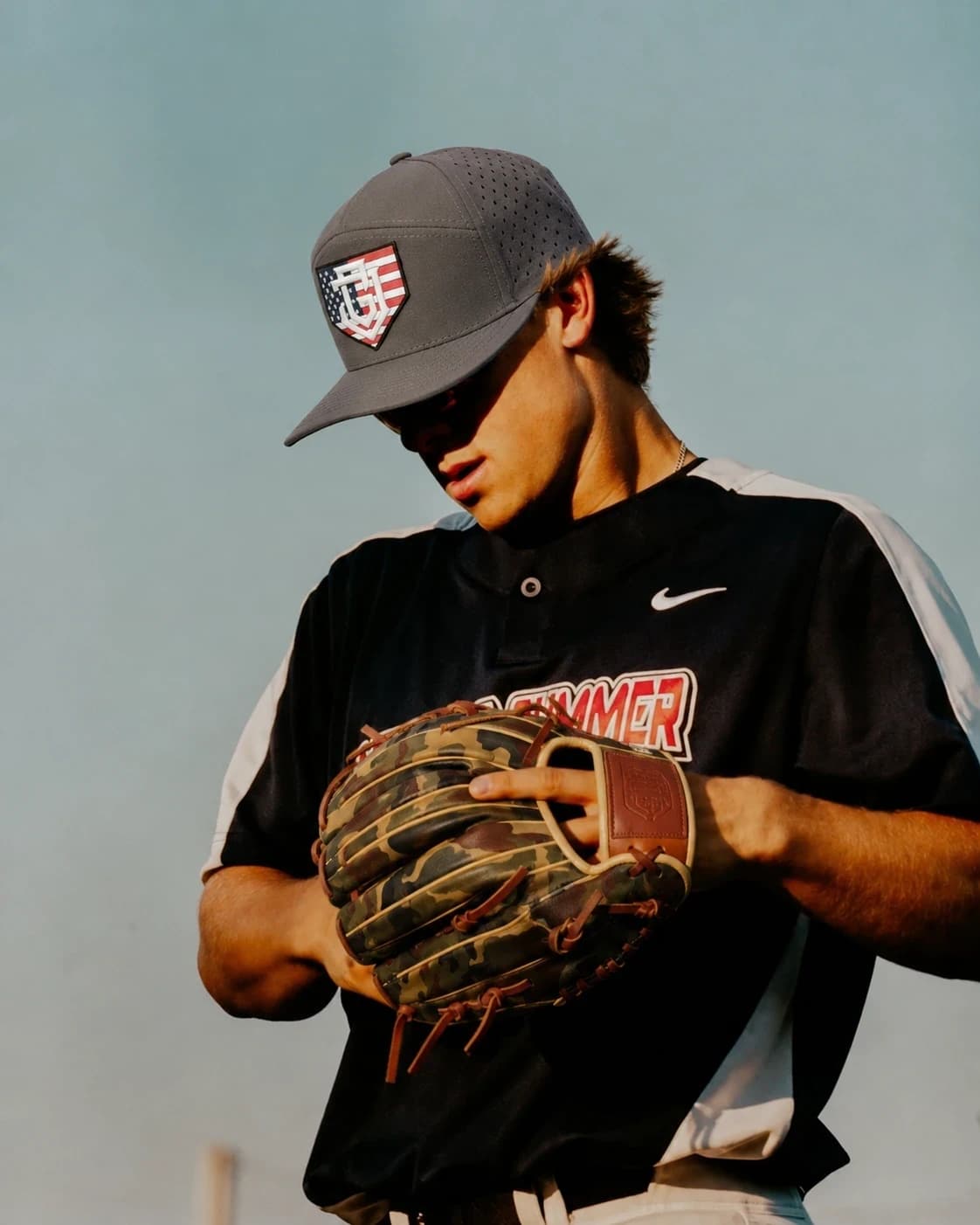 BASEBALL GLOVES hover